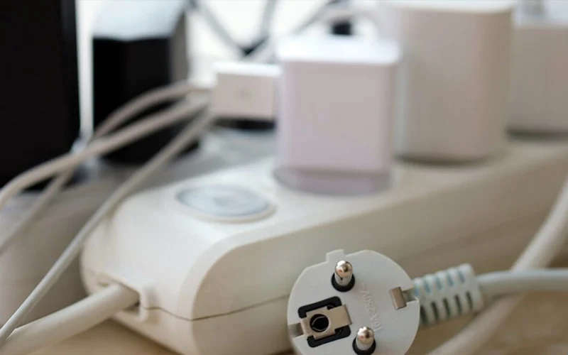 نوسان برق چیست